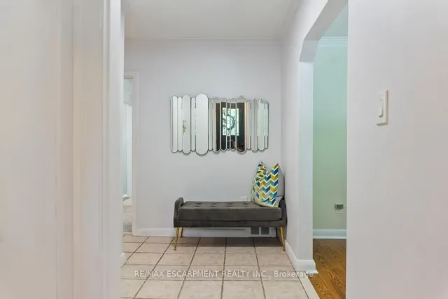 Additional image 5 of 237 Albion Ave