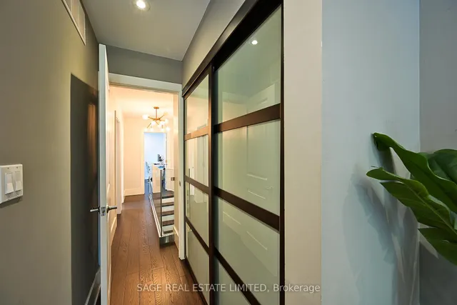 Additional image 12 of 408 Davisville Ave