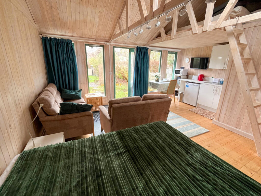 Additional image 21 of Batchwood Drive, St. Albans, Hertfordshire, AL3