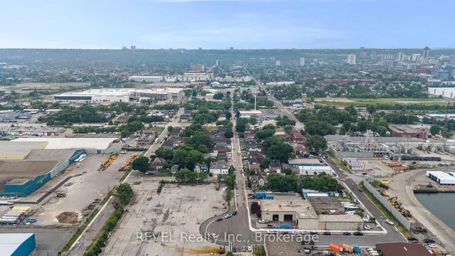 Additional image 39 of 25 Land St