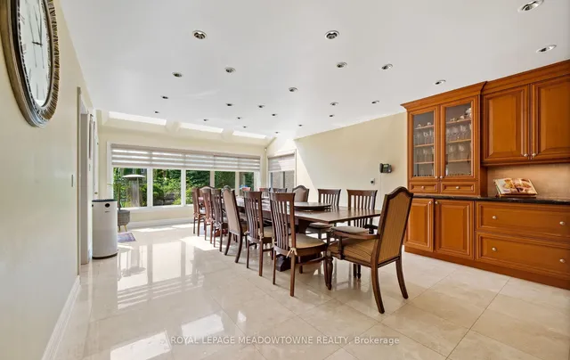 Additional image 14 of 36 Shadywood Rd