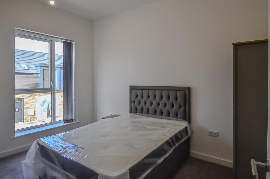 Additional image 5 of AVAILABLE by mid-MAY 2025!Three Bedroom House in Parkes Avenue, B12 9AW