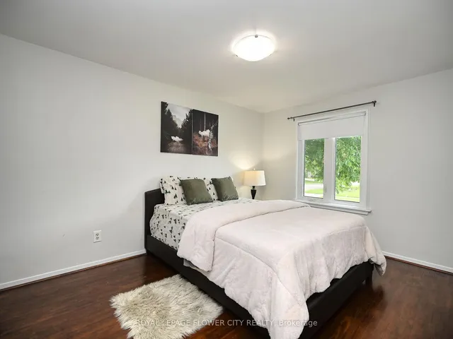 Additional image 32 of 2 Aintree Cres