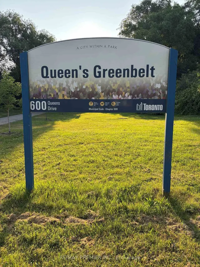 Additional image 43 of 574 Queens Dr