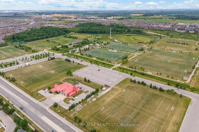 Additional image 42 of 115 Vanhorne Clse