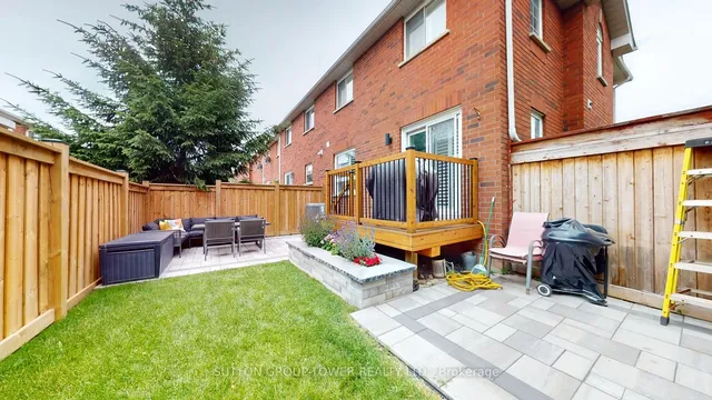 Additional image 12 of 2 Dawson Cres