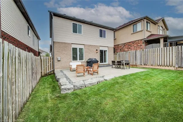 Additional image 42 of 54 Huck Cres