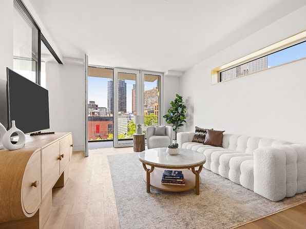 1110 Manhattan Ave #2, Brooklyn, NY 11222