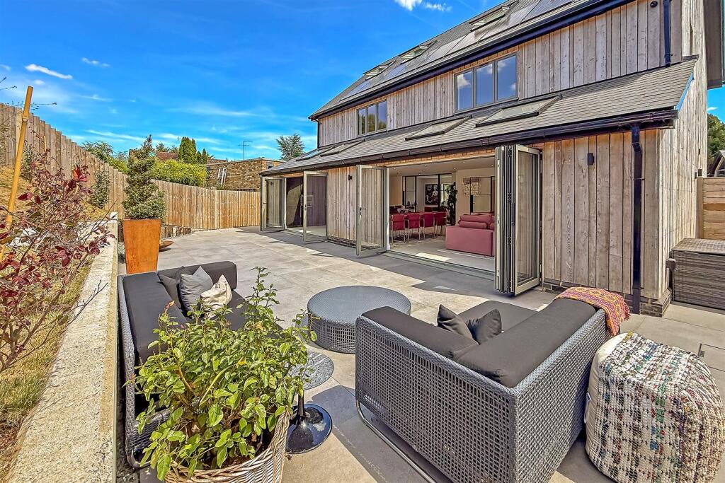 Additional image 23 of St. Albans Road, Sandridge