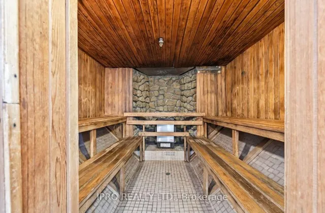 Additional image 9 of 1333 Bloor St St Unit 1712