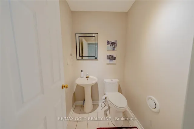 Additional image 38 of 21 Townley Cres