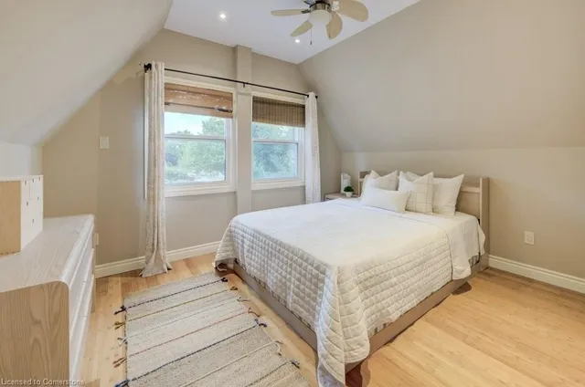 房产图片 24 - 33 Manitoulin Cres