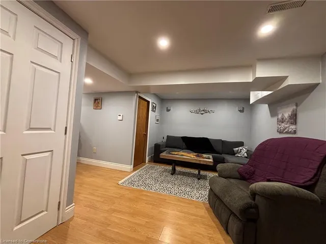 Additional image 4 of 7163 Fayette Cir