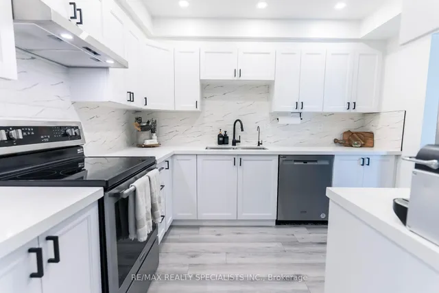 Additional image 15 of 2120 Rathburn Rd Unit 102