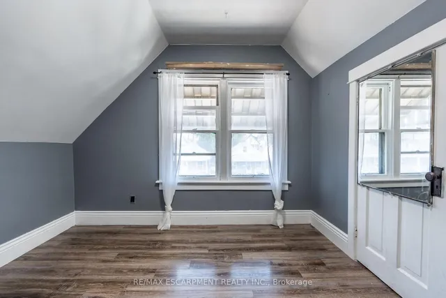 Additional image 24 of 52 CONNAUGHT Ave