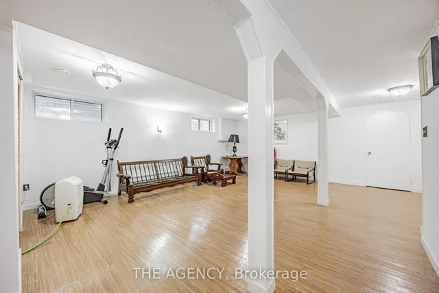 Additional image 28 of 53 Stanland Dr