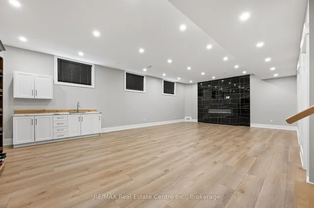 Additional image 32 of 276 Mausser Ave