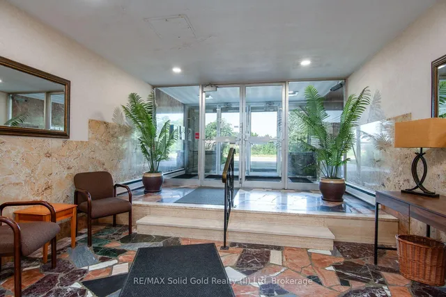 Additional image 30 of 43 Margaret Ave Unit 403