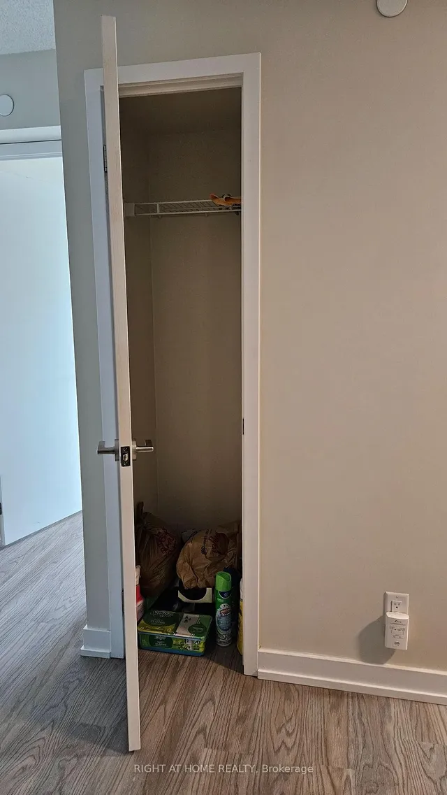 Additional image 12 of 38 Monte Kwinter Crt Unit 507