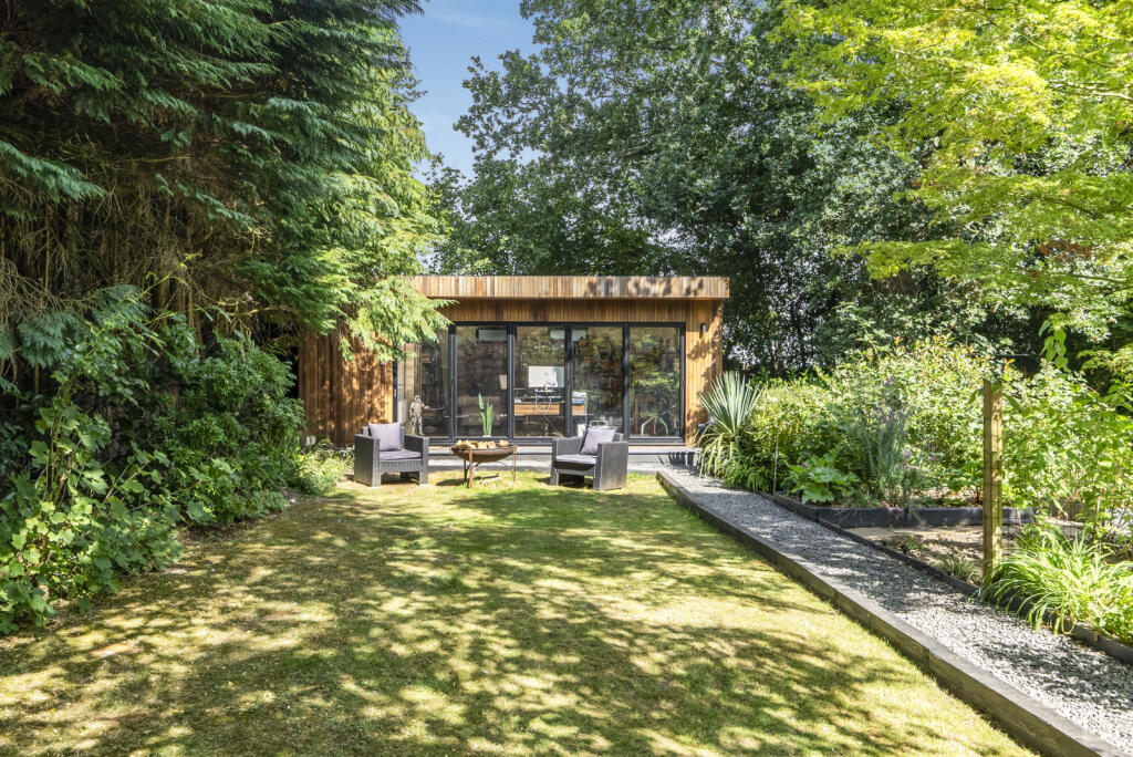 Additional image 20 of Pickford Road, Markyate, St. Albans, Hertfordshire, AL3