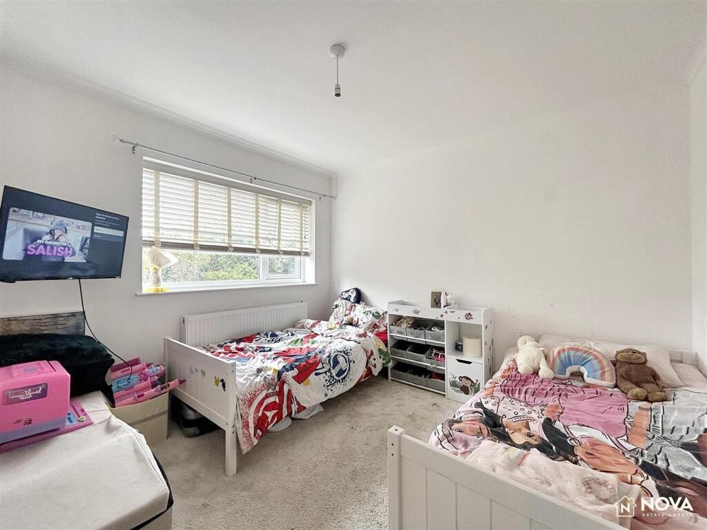 Additional image 18 of Wroxham Way, Harpenden