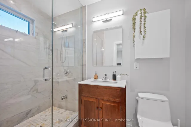 Additional image 28 of 61 Evans Ave