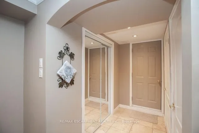 Additional image 37 of 10 Shadeland Cres