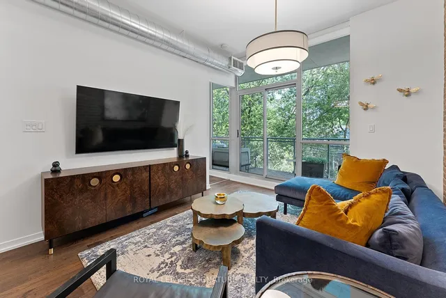 Additional image 4 of 510 King St Unit 317