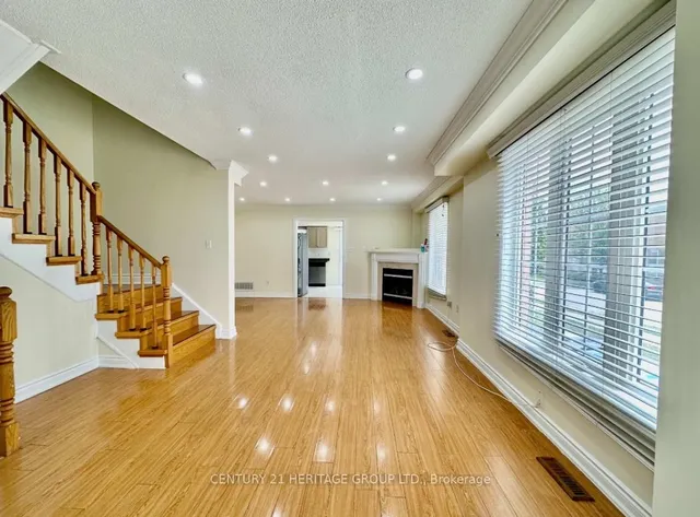 Additional image 5 of 77 Vauxhall Cres