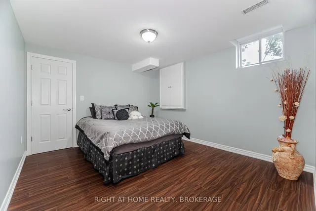 Additional image 41 of 2226 Viking Cres