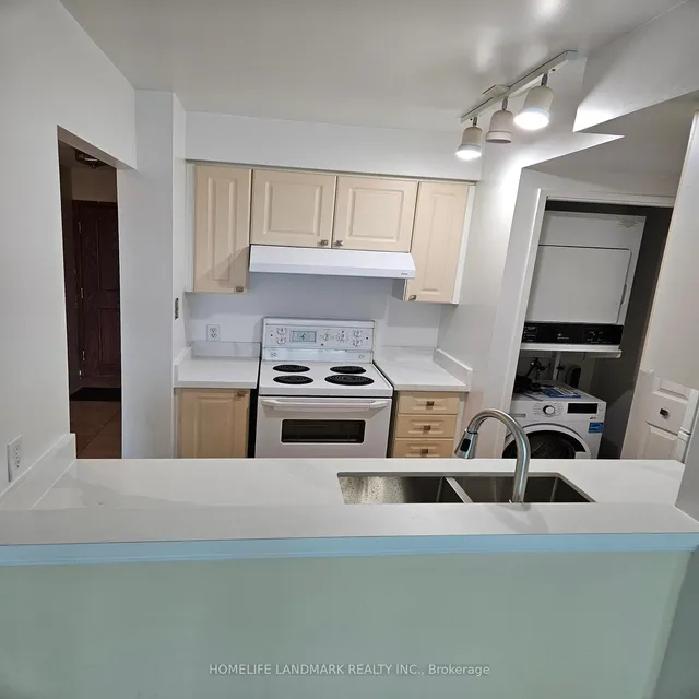 Additional image 3 of 8 Lee Centre Dr Unit 1115