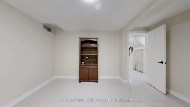 Additional image 30 of 18 Littleborough Crt