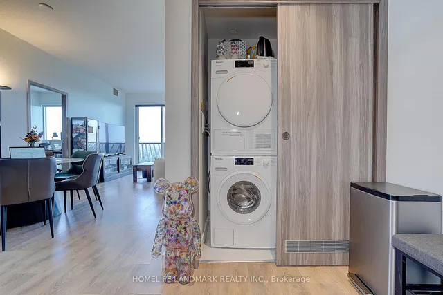 Additional image 25 of 85 Mcmahon Dr Unit 3502