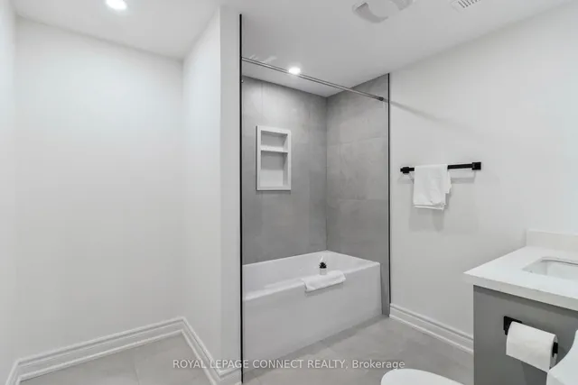 Additional image 34 of 27 Charrington Cres