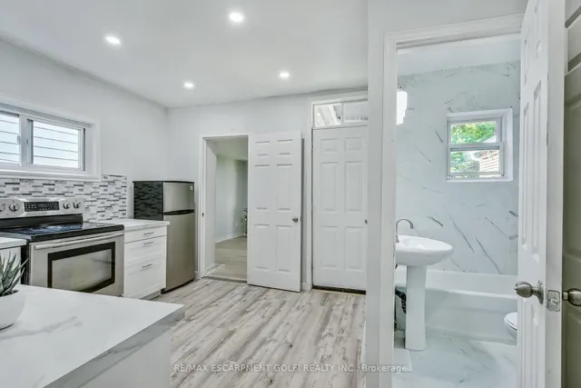 Additional image 17 of 40 Aikman Ave