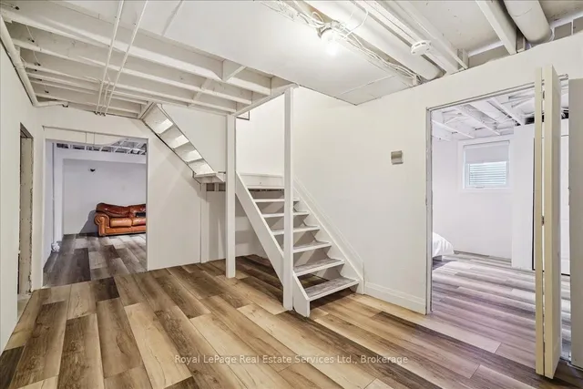 Additional image 31 of 471 Deerhurst Dr