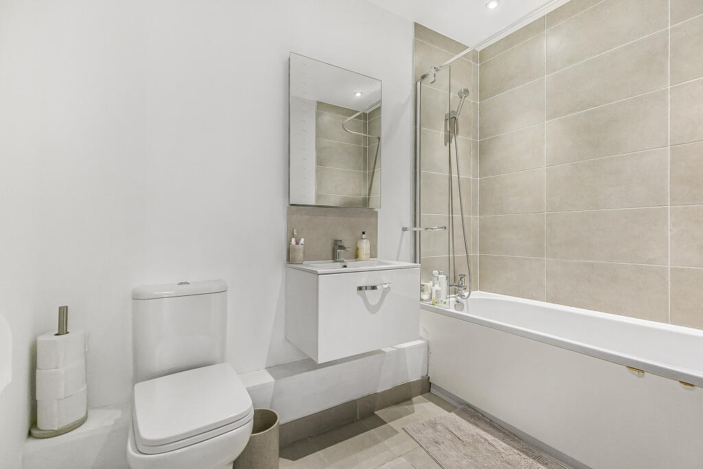 Additional image 9 of Great North Road, Hatfield, Hertfordshire, AL9