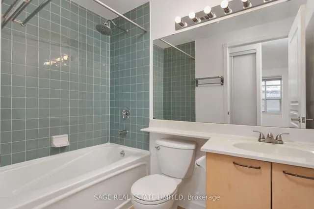 Additional image 30 of 438 Richmond St Unit 816