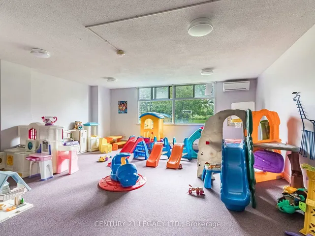 房产图片 34 - 多伦多西大道551号西区商场310单元