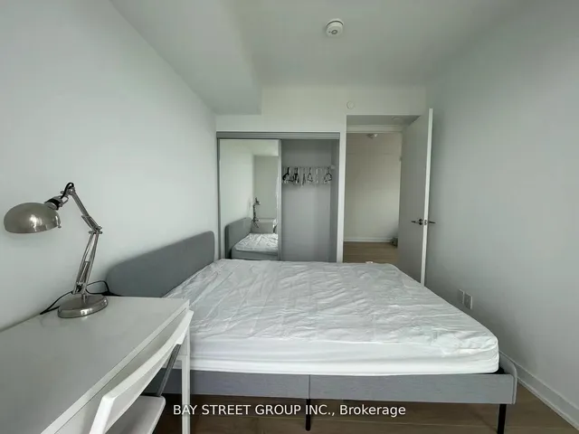 Additional image 5 of 501 Yonge St Unit 4805