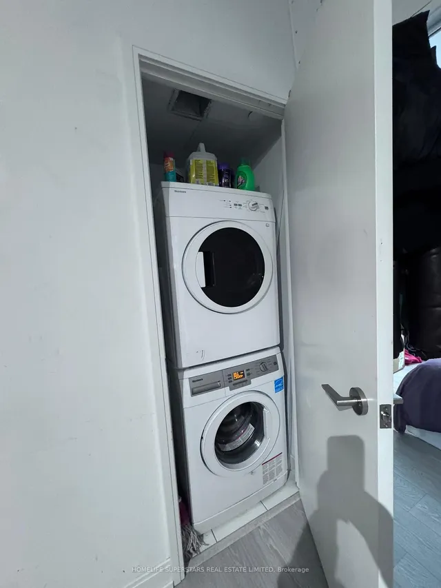 Additional image 19 of 181 Dundas St Unit 611