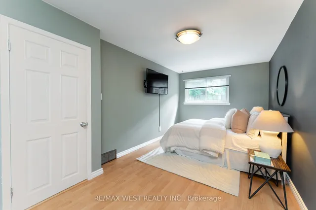 Additional image 21 of 31 Pixley Cres