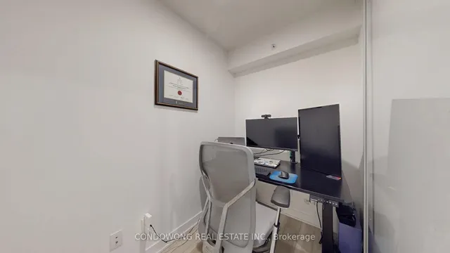 Additional image 8 of 17 Bathurst St Unit 911