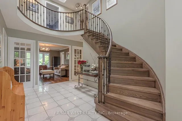 Additional image 8 of 12 Barr Cres