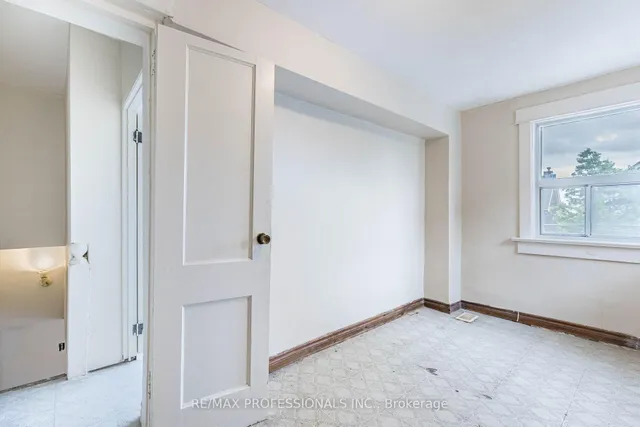 Additional image 19 of 106 Via Italia