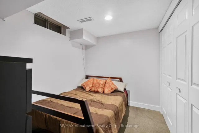 Additional image 28 of 17 Adam St