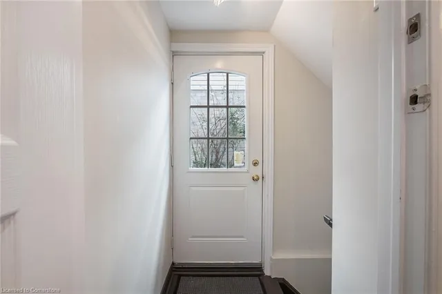 Additional image 36 of 19 Earl Grey St