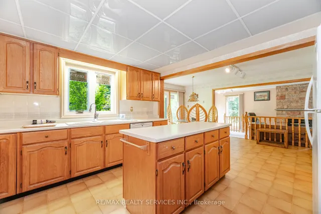 Additional image 18 of 106 Kenpark Ave