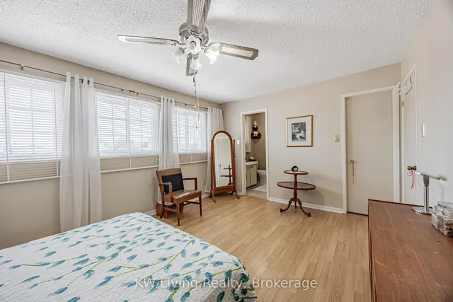 Additional image 18 of 35 Roxanne Cres