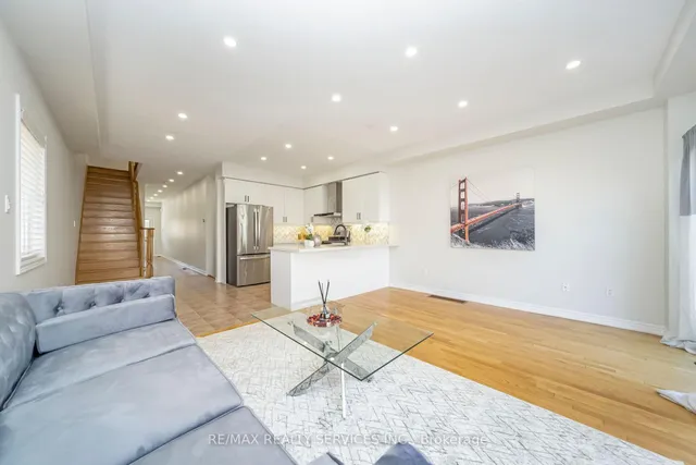 Additional image 14 of 82 Evanwood Cres